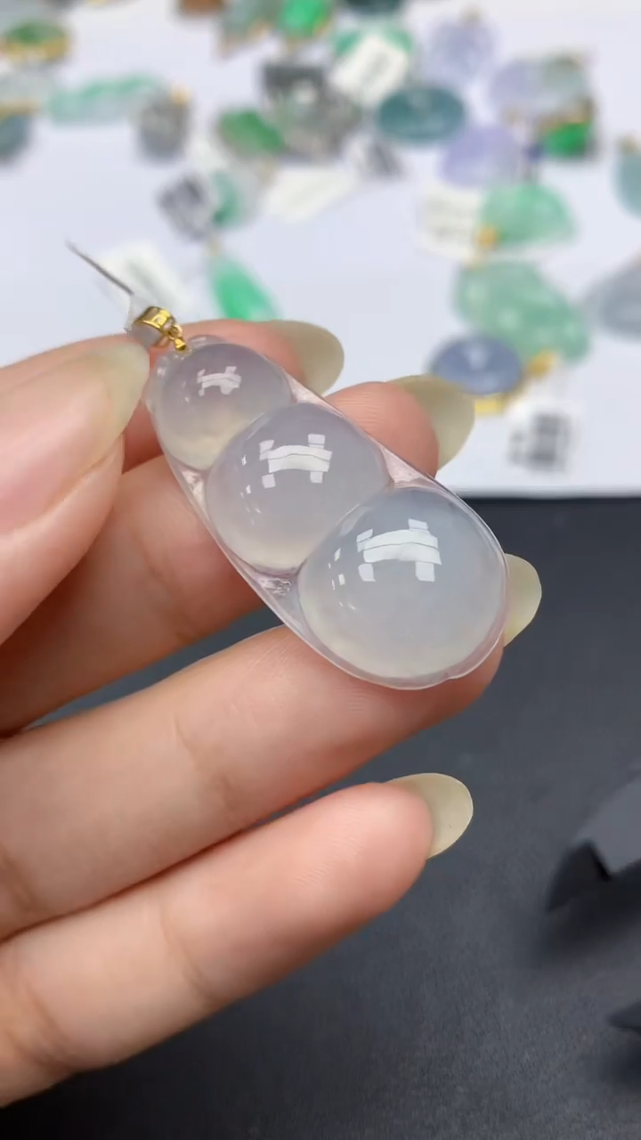 颈饰18K金镶嵌翡翠天然缅甸a货翡翠百元以上9元证书费自理