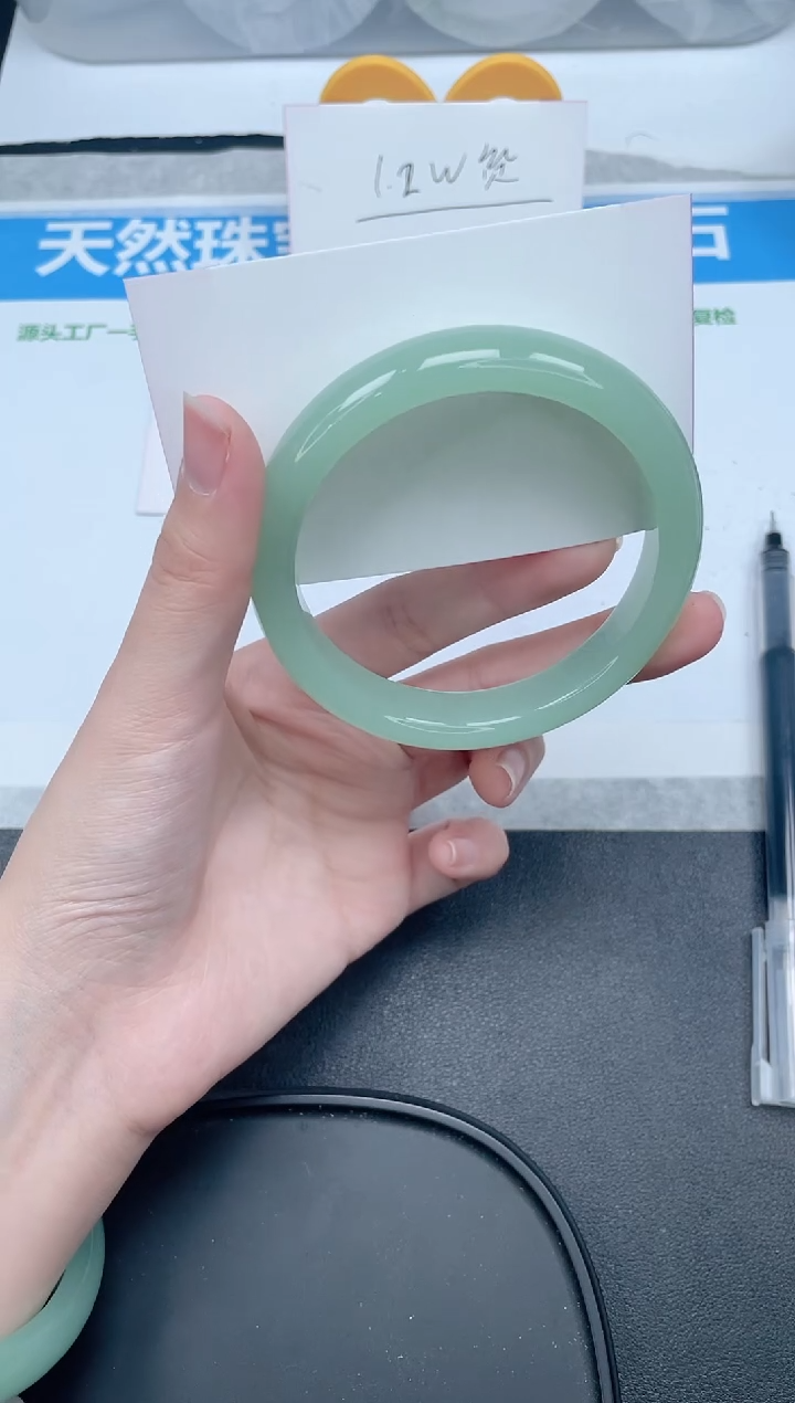 石英质玉手镯未镶嵌317-