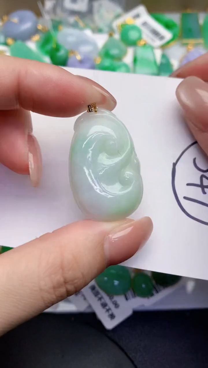 【闪购商品】翡翠颈饰18K金镶嵌00000000