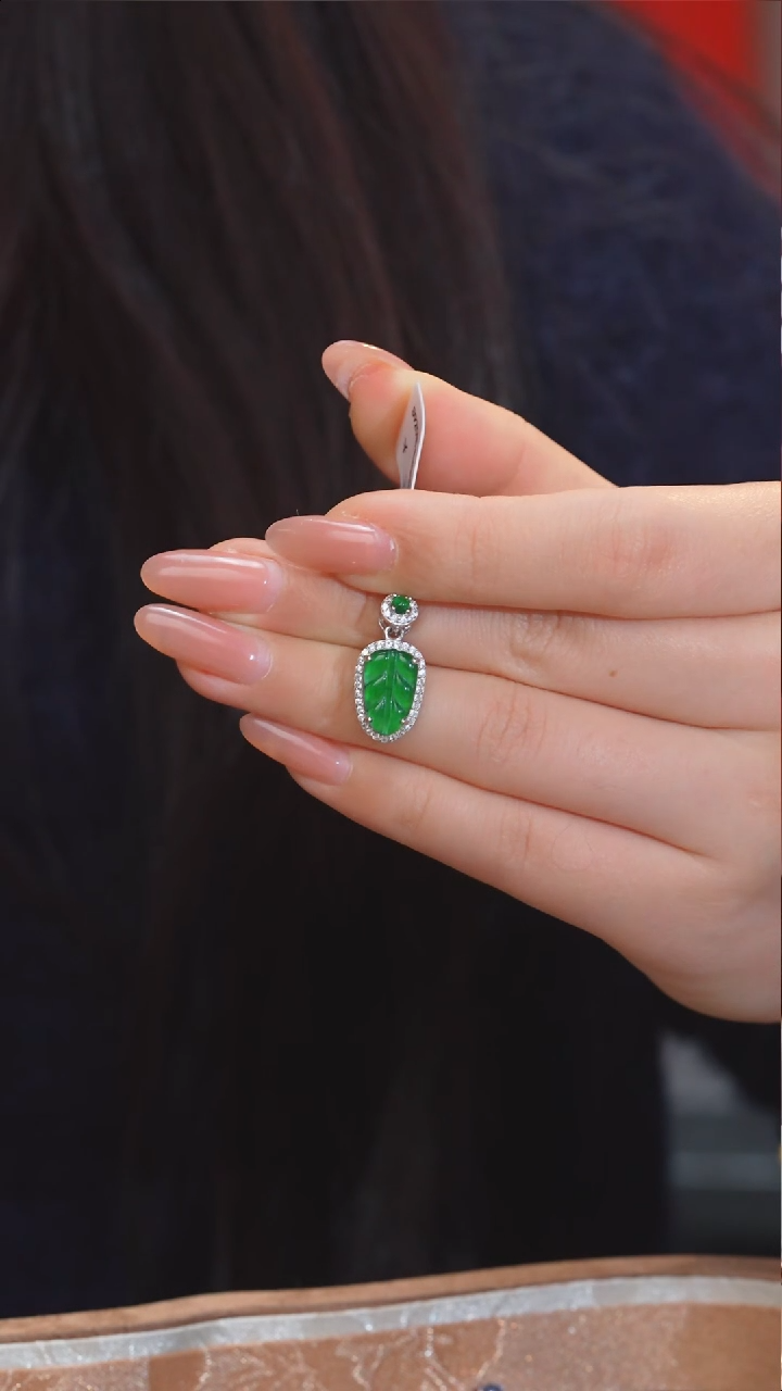 【闪购商品】翡翠吊坠(不含链)未镶嵌@@E9808