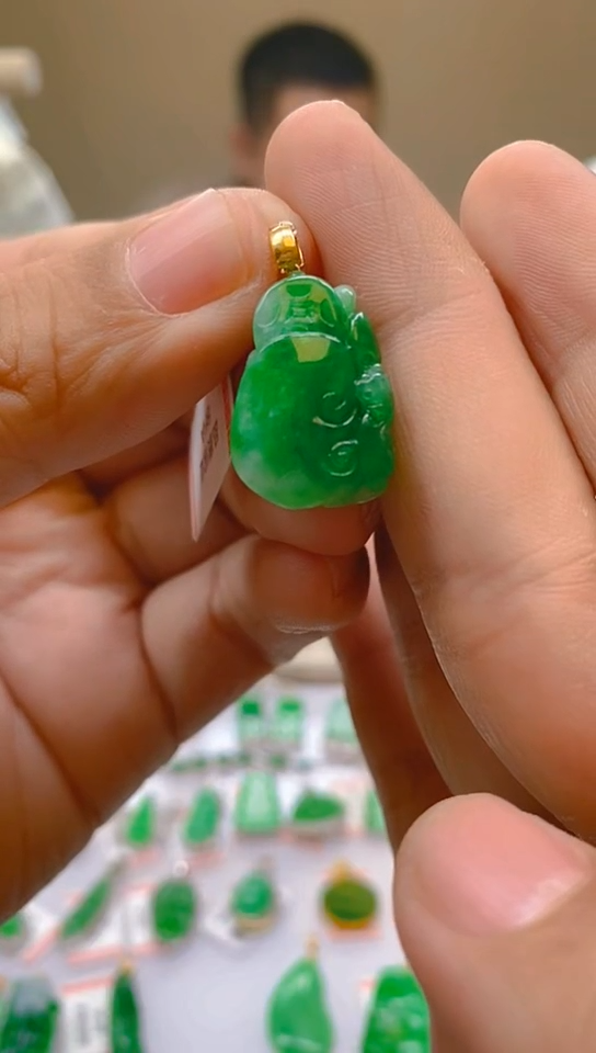 【闪购商品】翡翠颈饰18K金镶嵌 新号开播，全场乱卖