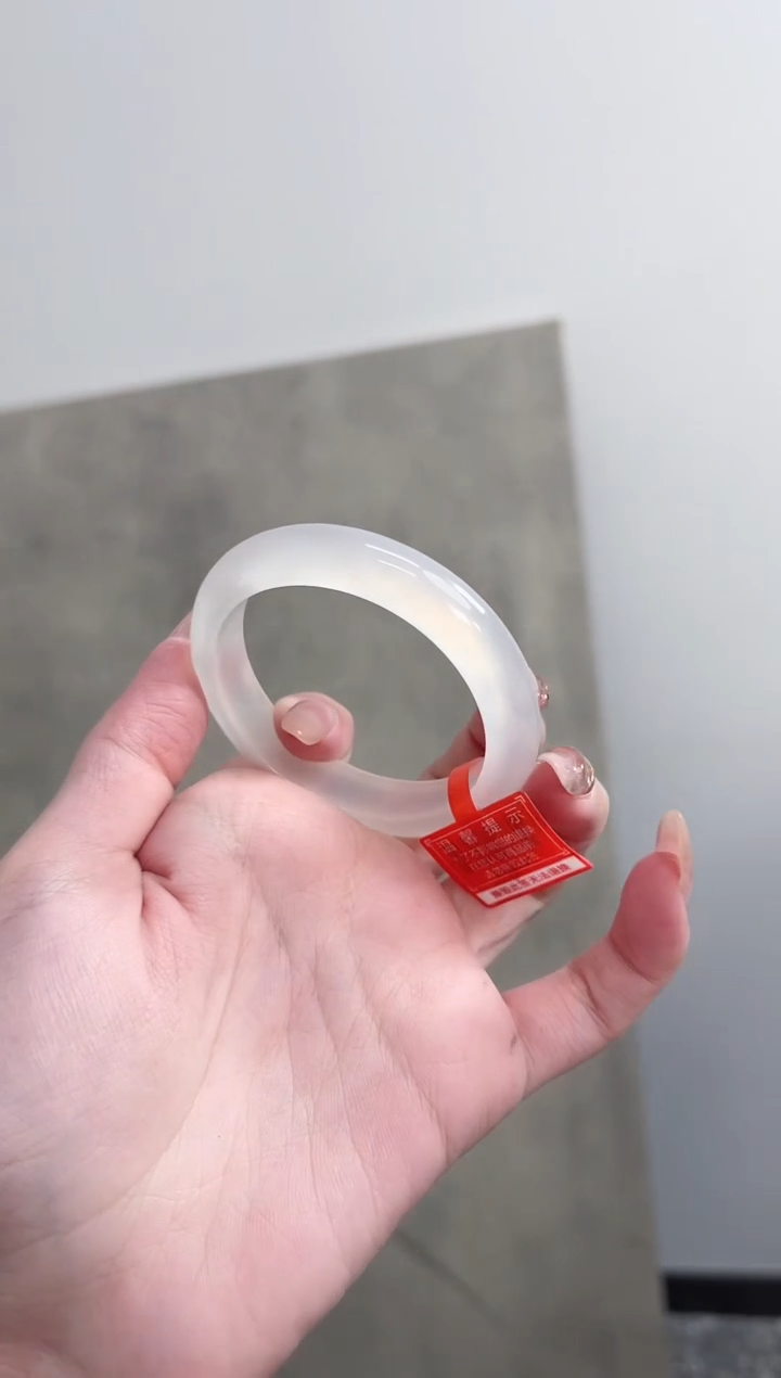 【闪购商品】玛瑙/玉髓手镯未镶嵌50-51圈 需要包容