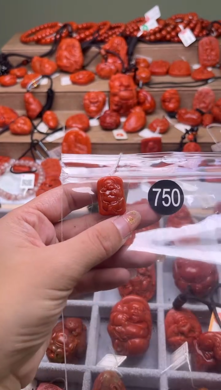 【闪购商品】南红玛瑙珠宝奇石未镶嵌750