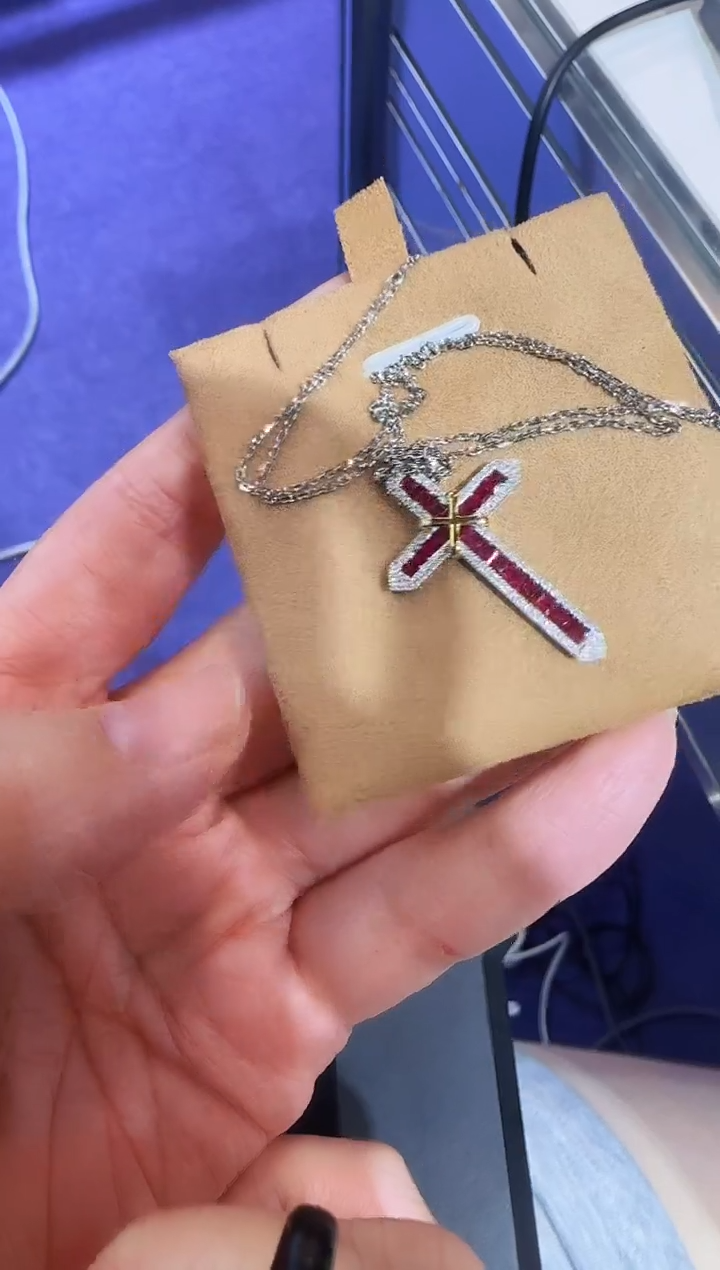 【闪购商品】红宝石套链18K金镶嵌严选-十字架套链