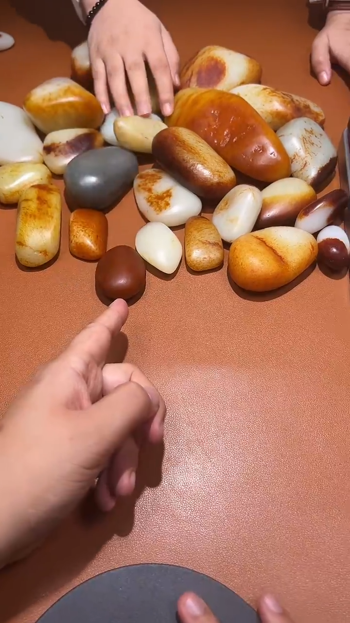 未镶嵌和田玉把件旭****。和田玉