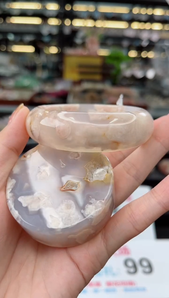 【闪购商品】石英质玉手镯未镶嵌55圈口（不退不换）1567165