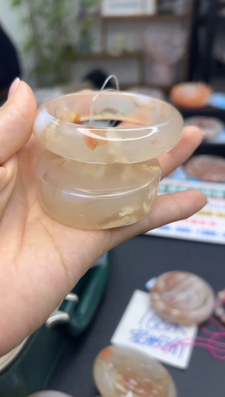 【闪购商品】石英质玉手镯未镶嵌A176(54圈赠送镯心)