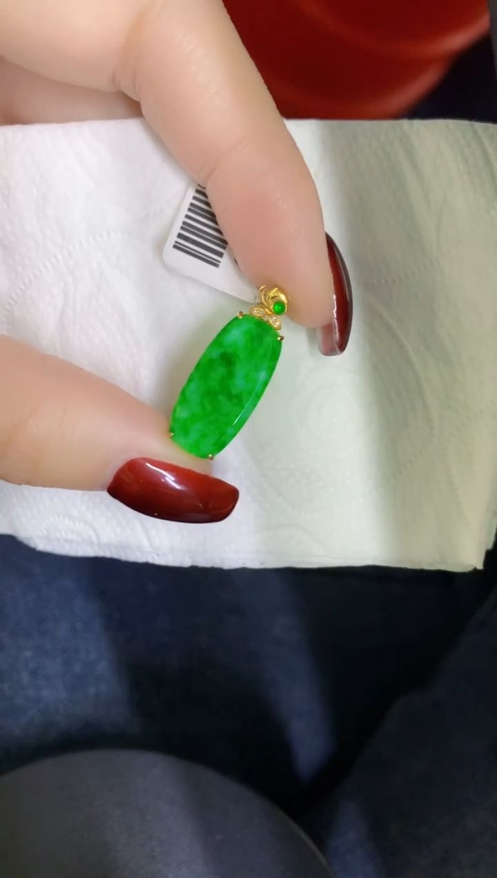 颈饰18K金镶嵌翡翠缅甸天然翡翠A货