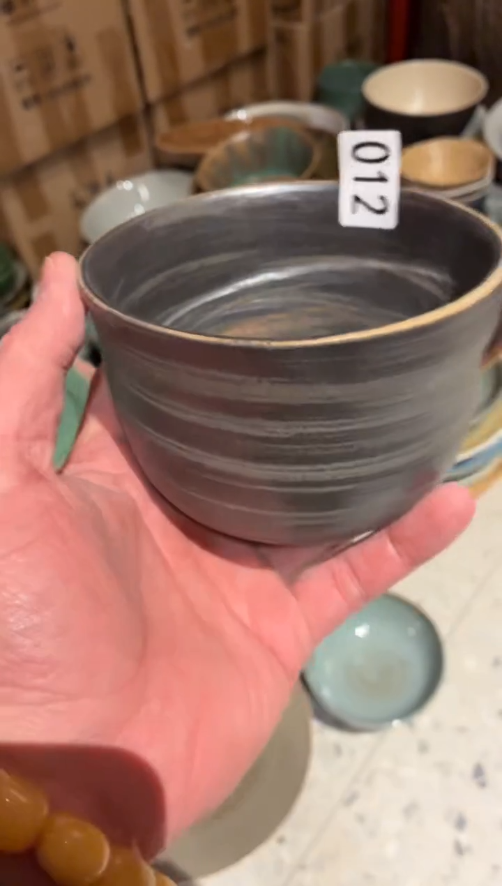 瓷片宇***哥012微瑕手刷黑咖螺纹小罐1个