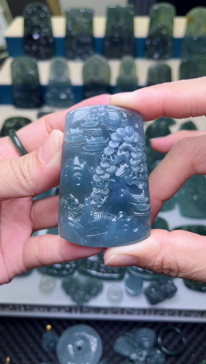 吊坠(不含链)未镶嵌翡翠山水牌