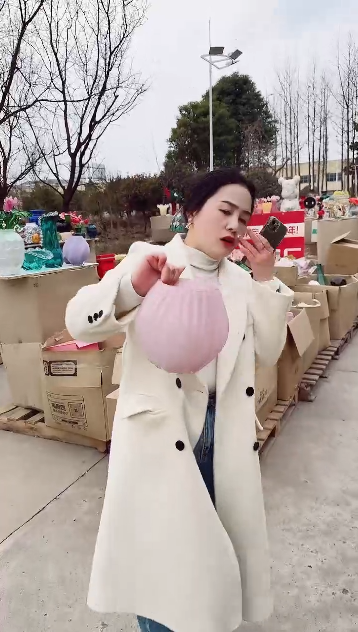 【闪购商品】玻璃安琪微瑕花瓶--TVL57