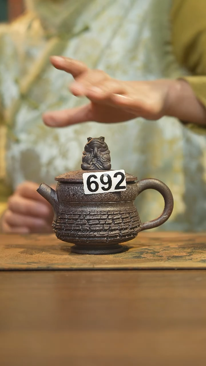 【闪购商品】其他陶瓷茶器手工壶692