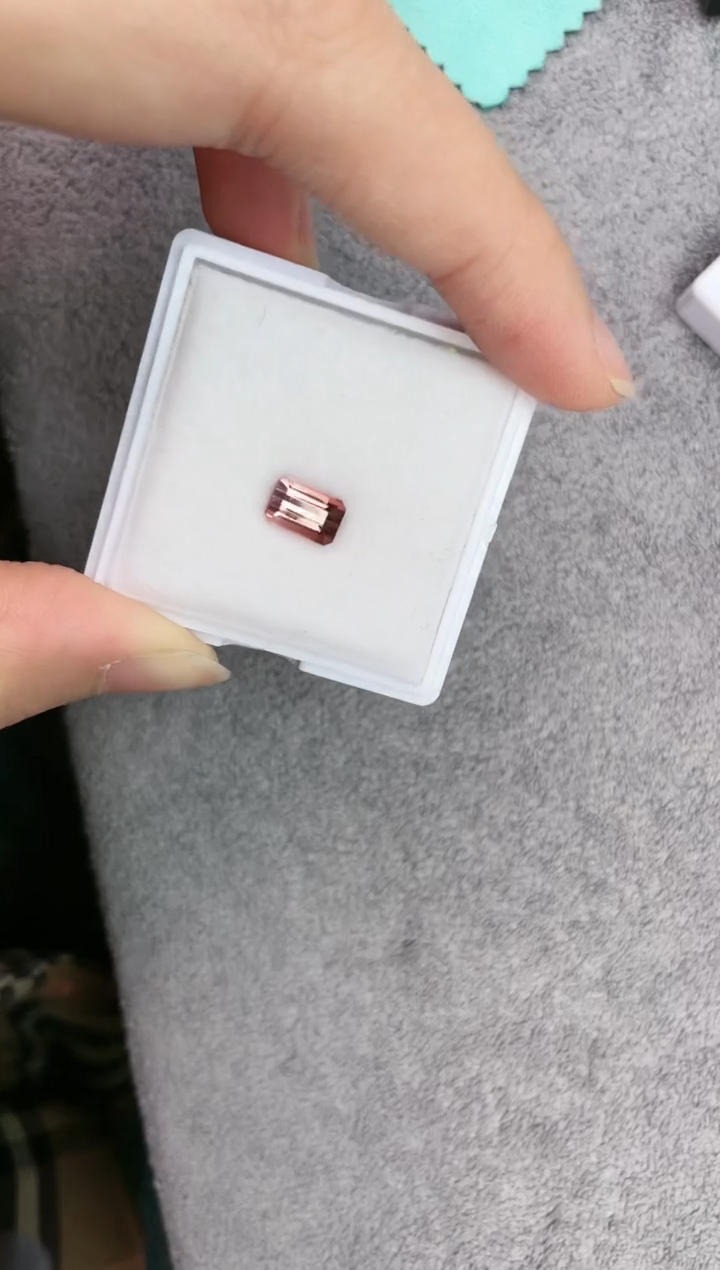 【闪购商品】碧玺裸石未镶嵌1.5克拉