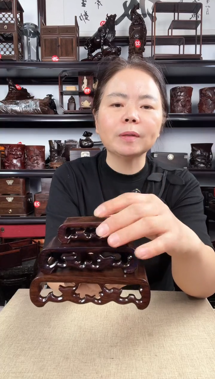 木双龙书卷老李红木工艺品