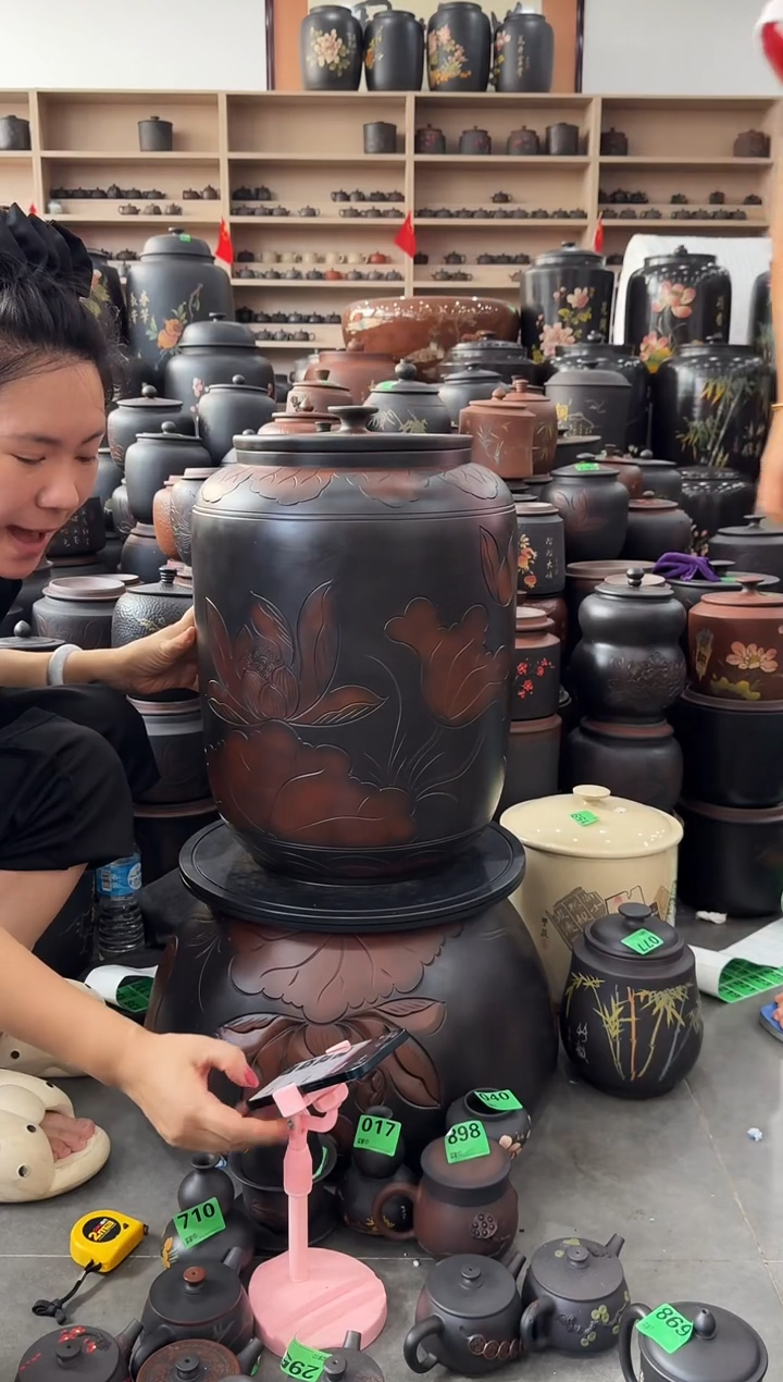 罐瑕疵茶缸高50cm 荷花  587