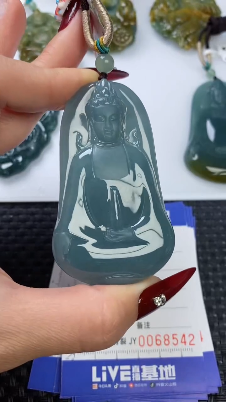 【闪购商品】翡翠颈饰未镶嵌111111111111111