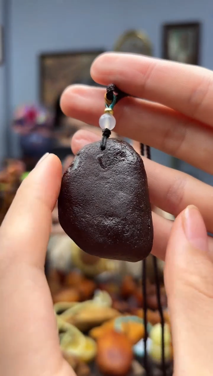 琥珀颈饰未镶嵌吊坠