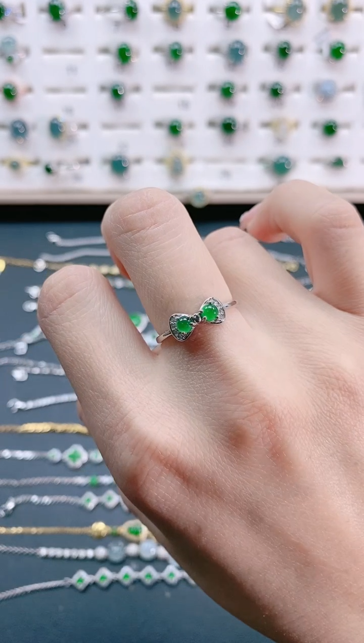 【闪购商品】翡翠戒指银S925镶嵌天然翡翠