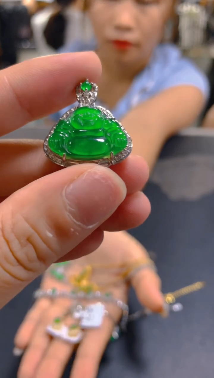 翡翠未镶嵌吊坠(赠链)0800250856多样性发一