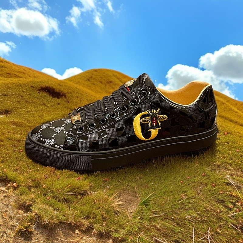 小白鞋男士2025夏季新款韩版真皮小蜜蜂刺绣休闲鞋格子百搭轻奢潮