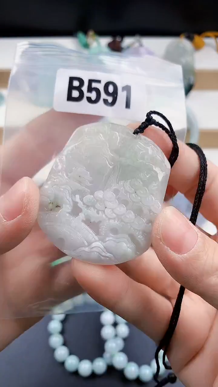 颈饰未镶嵌翡翠天然翡翠吊坠挂件