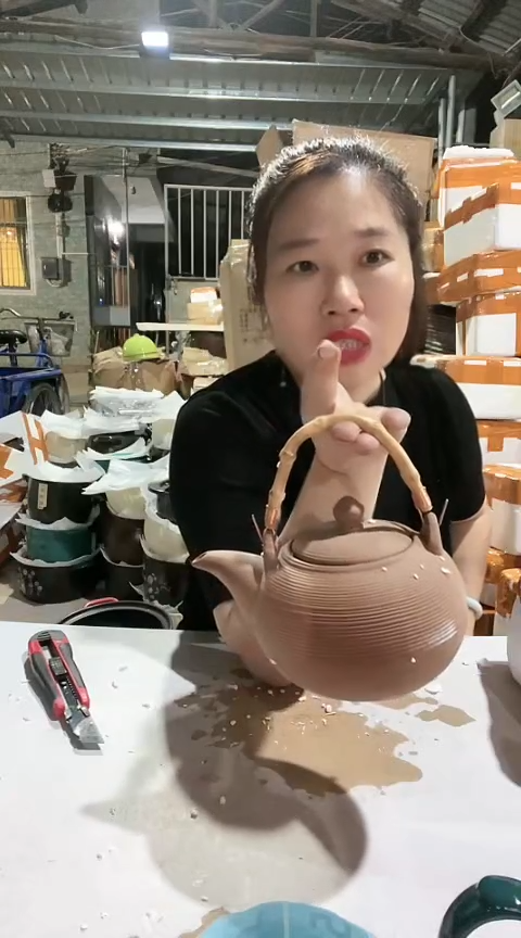 陶20瑕疵紫砂提梁壶