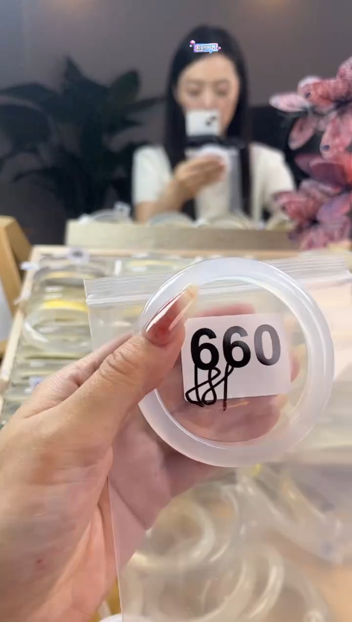 玛瑙/玉髓手镯未镶嵌660