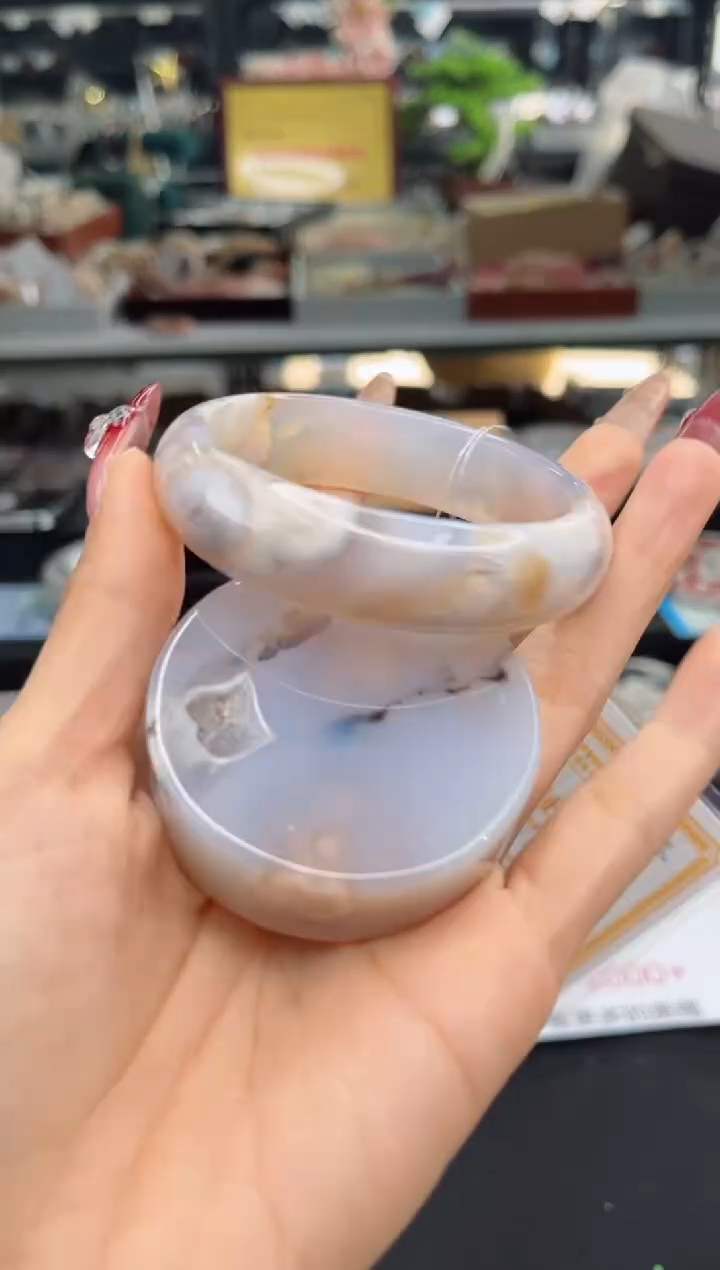 【闪购商品】石英质玉手镯未镶嵌56圈口（赠品镯心）3538603