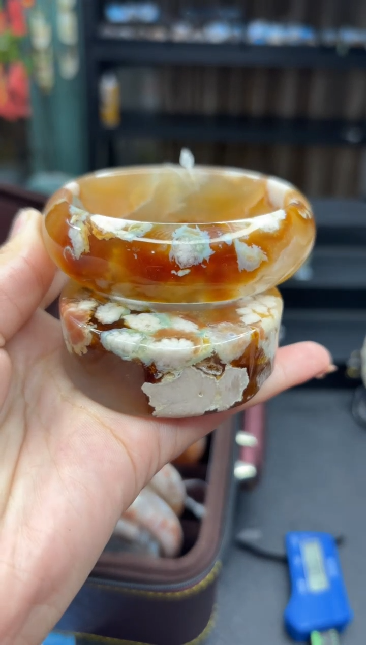 【闪购商品】石英质玉手镯未镶嵌55（62圈赠送镯心）