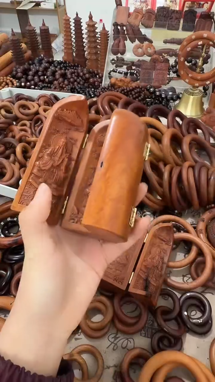 枣木✨**?三开盒     