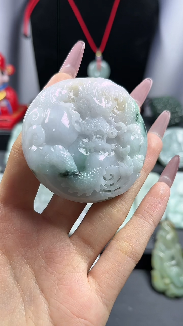 【闪购商品】翡翠颈饰未镶嵌龙牌