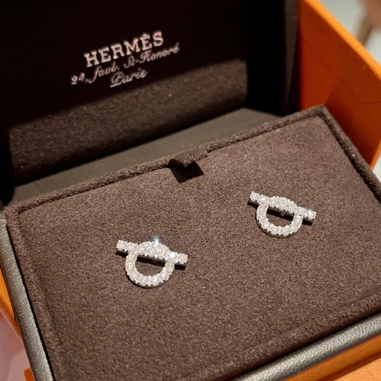 99新 Hermes/爱马仕 -290 小花6欢 小Q 耳钉 满钻 18K白金/钻石