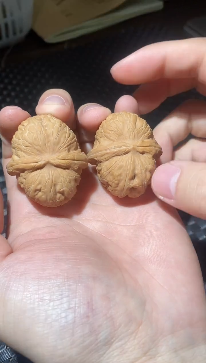 把件文玩核桃微微修平谷元宝42尺（43.4克）