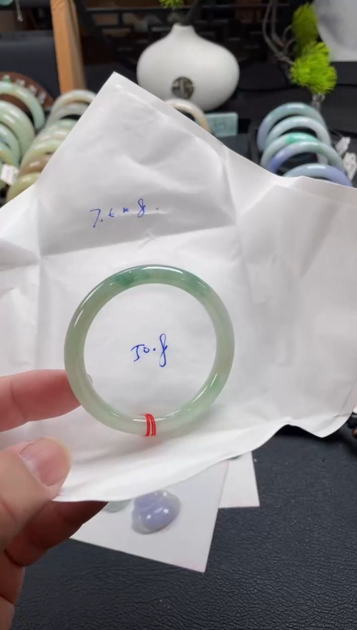 【闪购商品】翡翠手镯未镶嵌50.8圆条 有纹裂