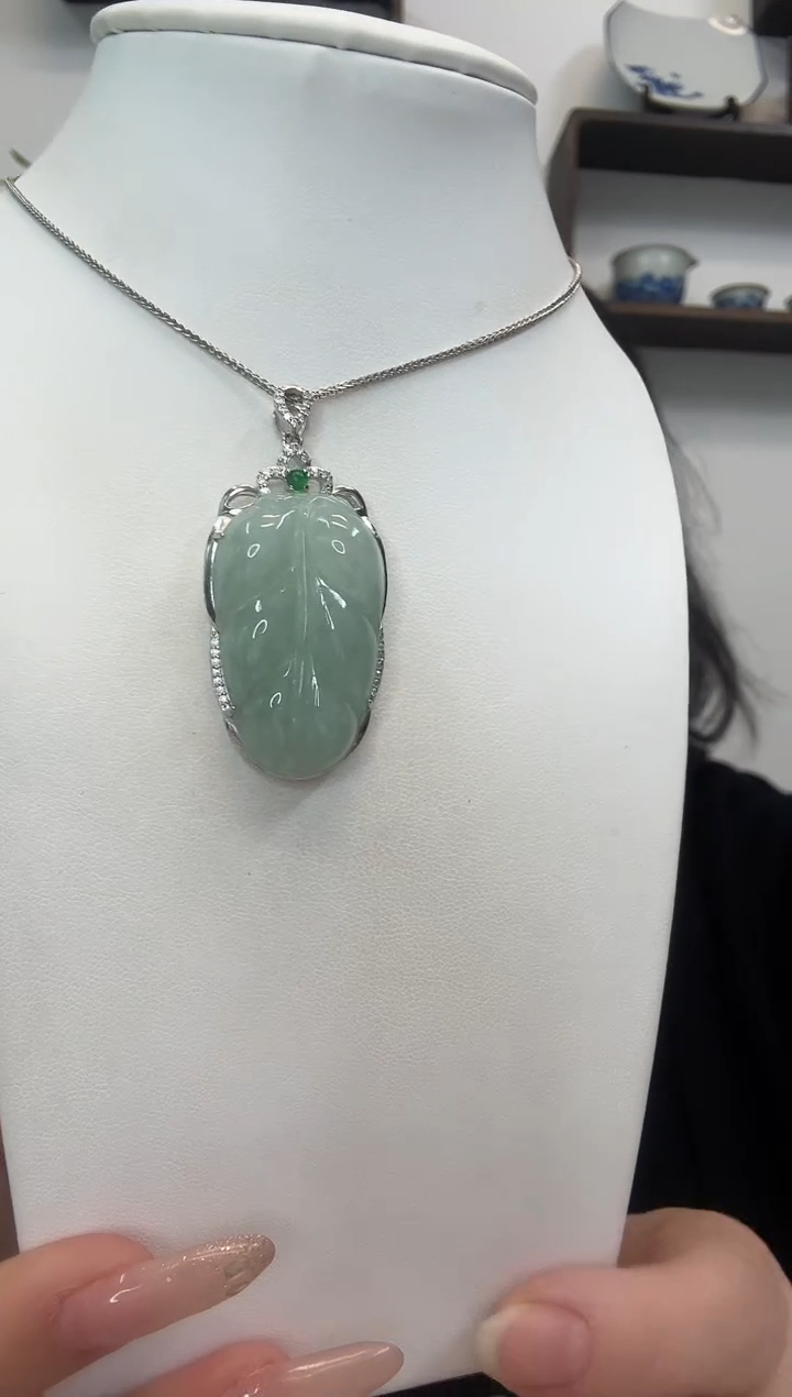 吊坠(赠链)银S925镶嵌翡翠叶子