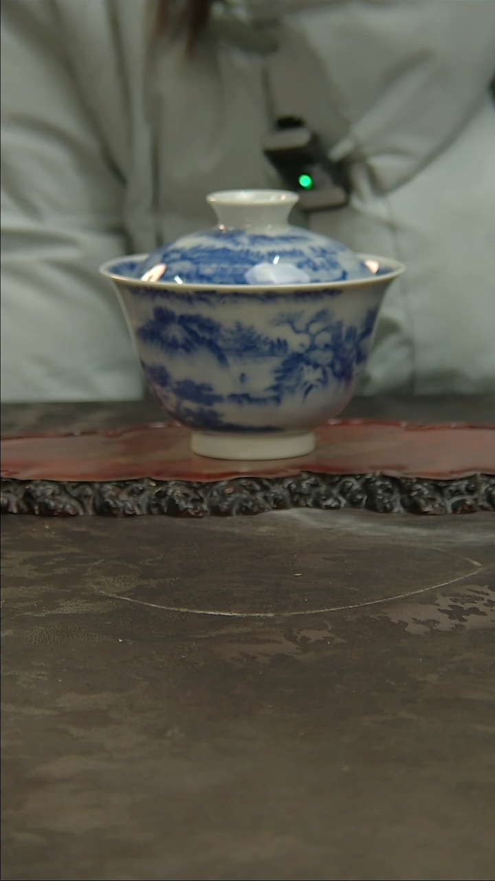 【闪购商品】青花手绘山水盖碗