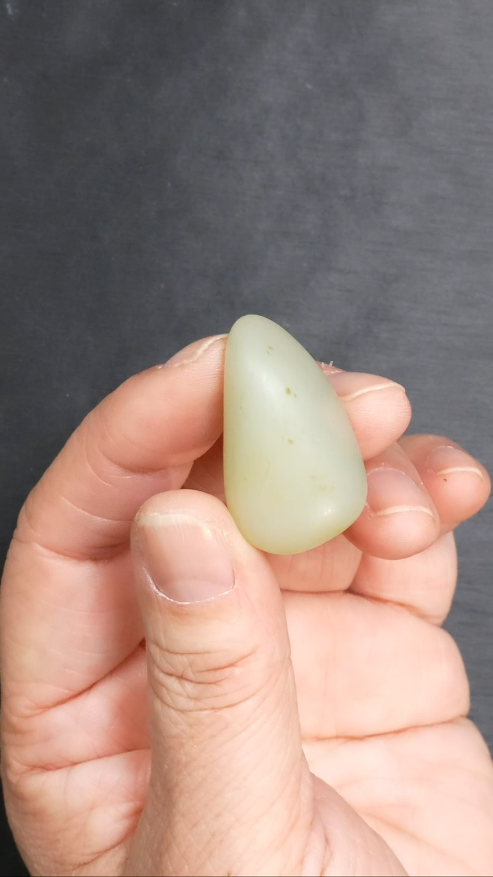 【闪购商品】和田玉吊坠(不含链)未镶嵌17.6克和田玉原石