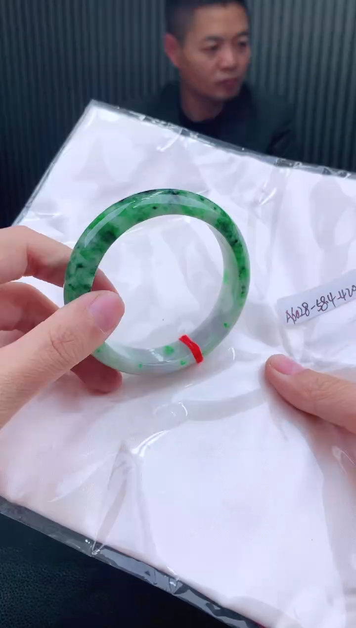 未镶嵌手镯翡翠58