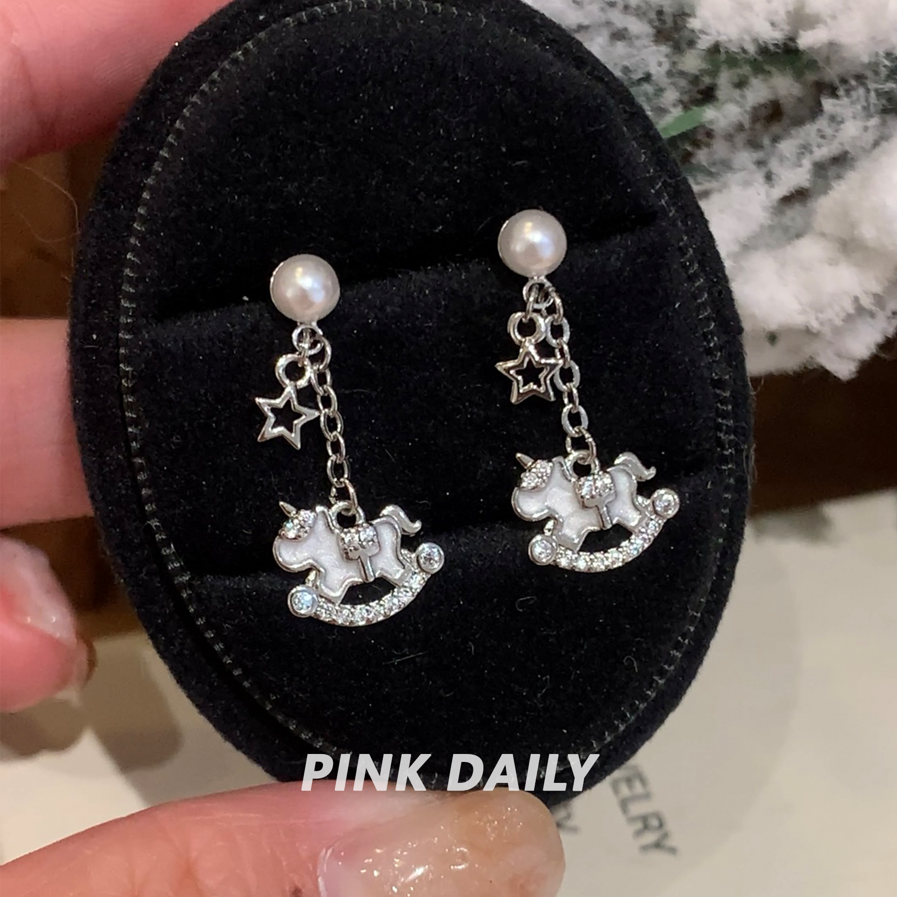 钛钢锆石耳饰 Pink Daily童趣可爱旋转木马吊坠耳钉独特马年耳饰