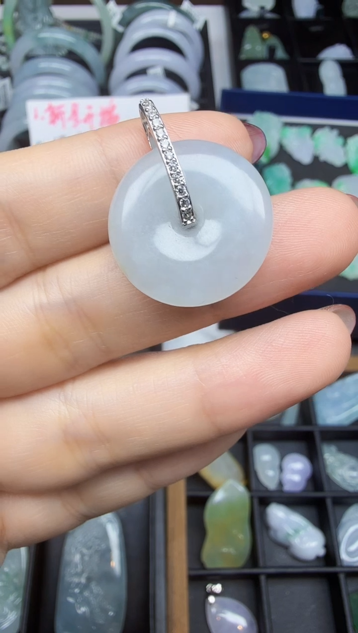 【闪购商品】翡翠颈饰银S925镶嵌平安扣