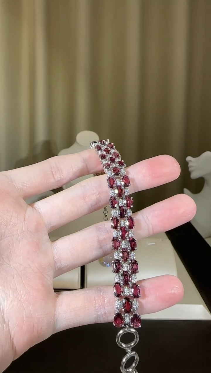 【闪购商品】石榴石手链银S925镶嵌高级设计款