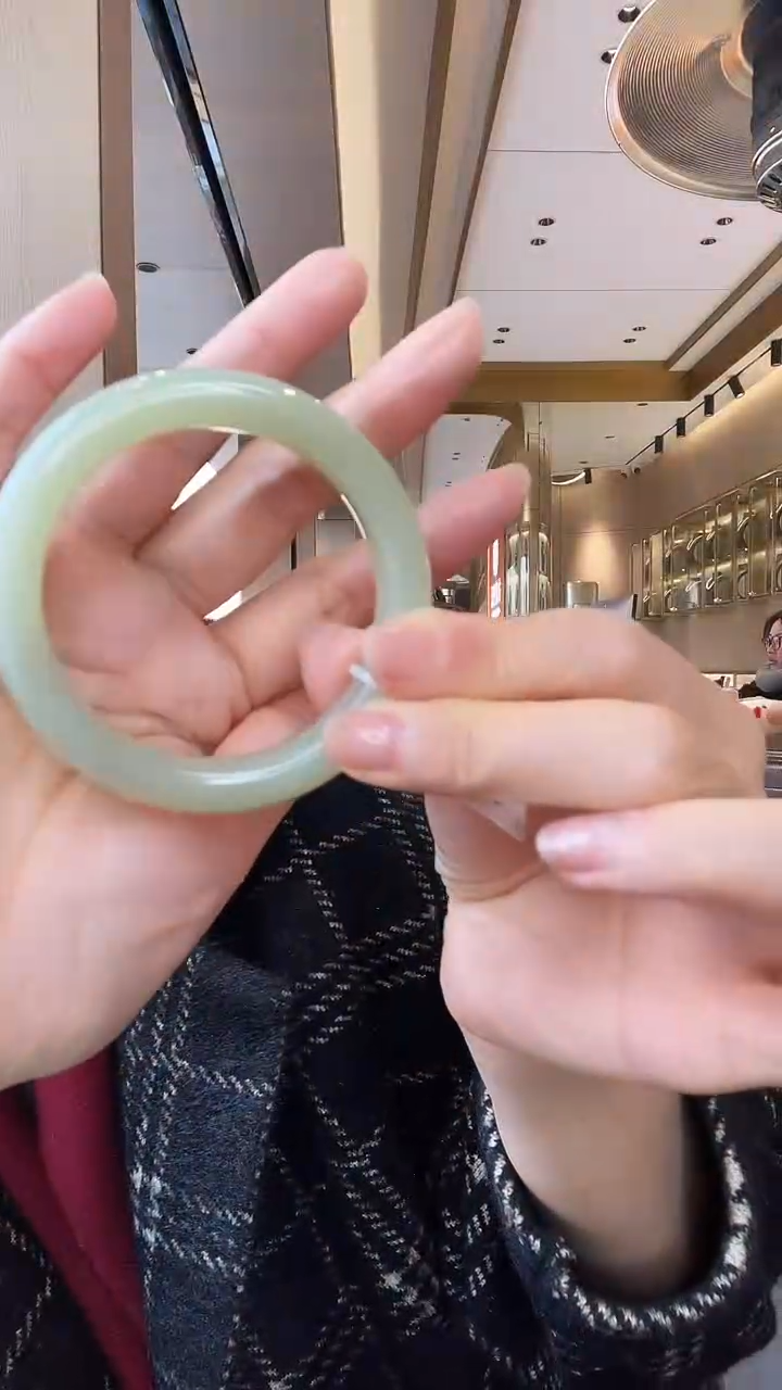 【闪购商品】和田玉手镯未镶嵌温晴镯57