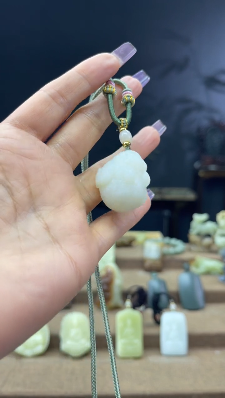 颈饰未镶嵌和田玉1