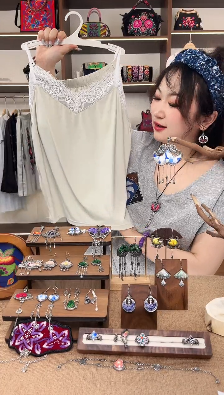 织绣A03黔东南苗族刺绣