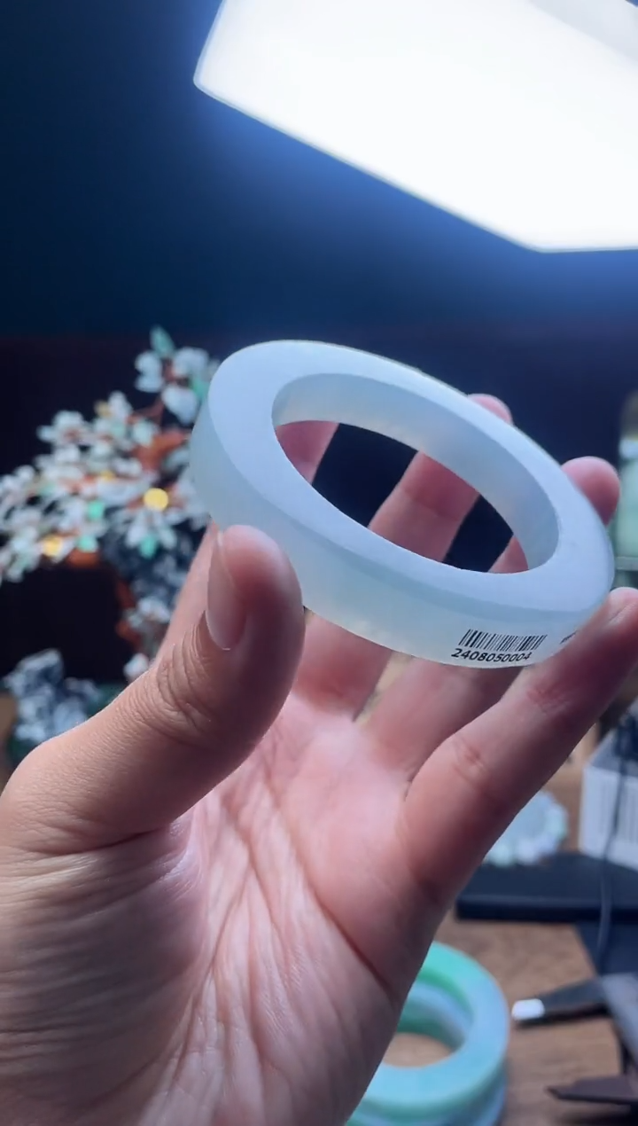 【闪购商品】定制翡翠手镯未镶嵌定制