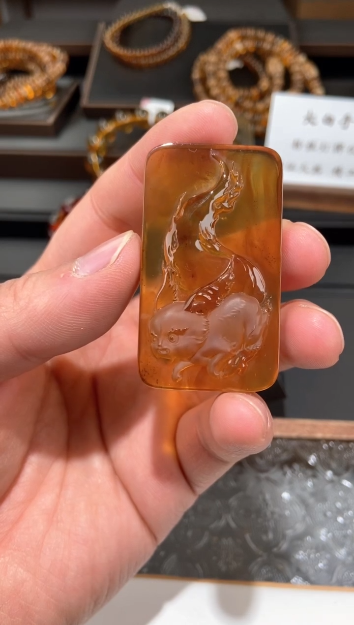 【闪购商品】琥珀颈饰未镶嵌神兽朏朏