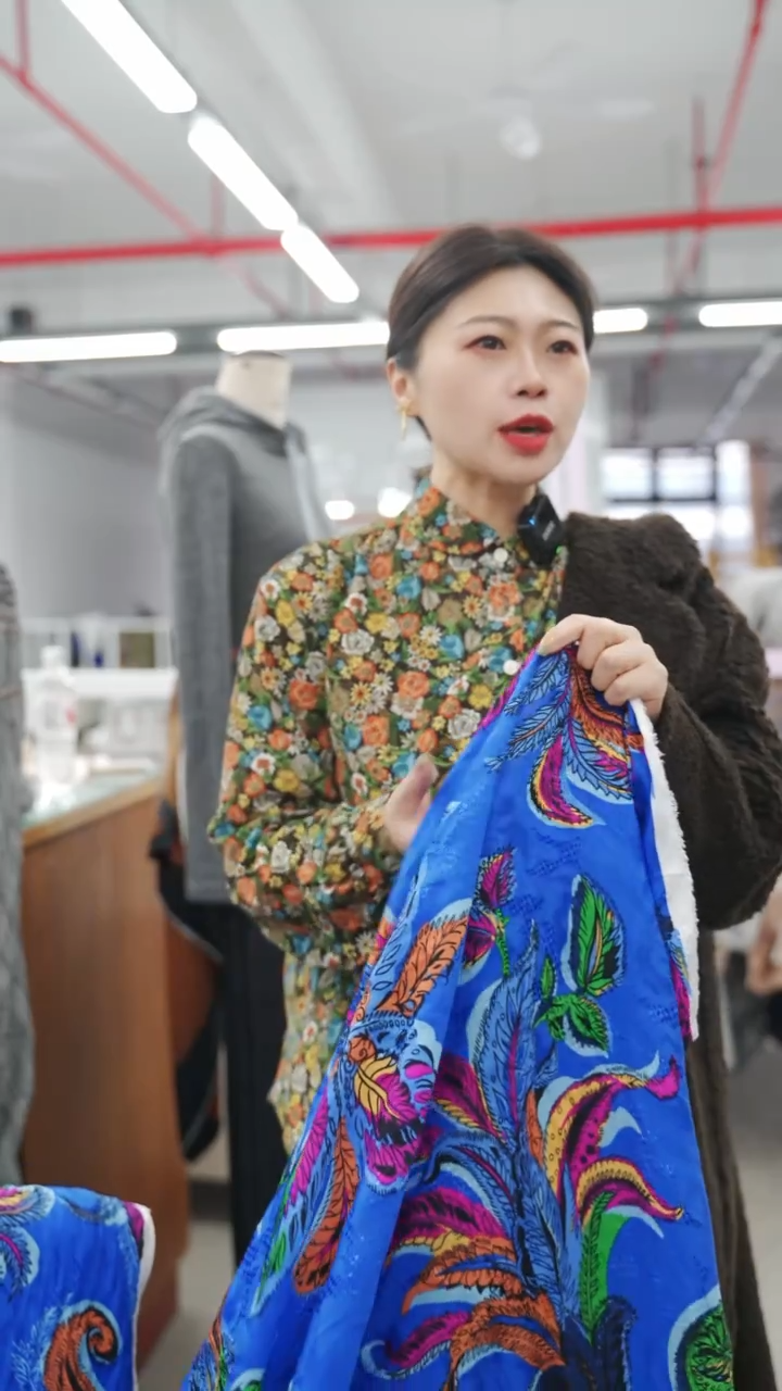 混纺2米VI黏胶萝底面料衬衫连衣裙服装布料幅140CM