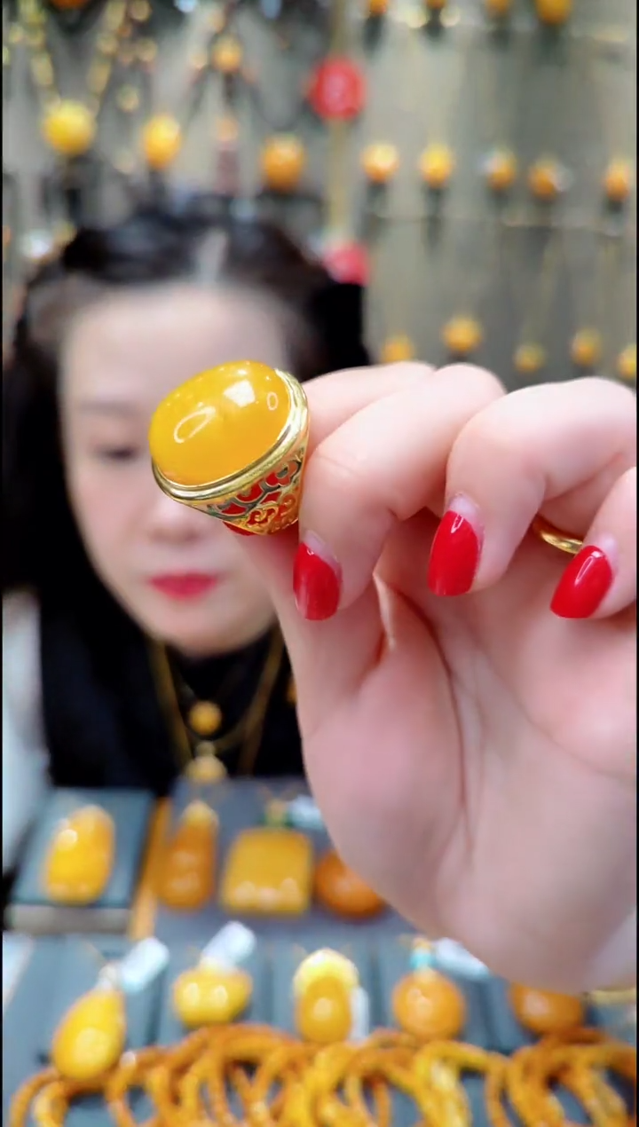 【闪购商品】蜜蜡戒指银S925镀金镶嵌H425蜜蜡戒指