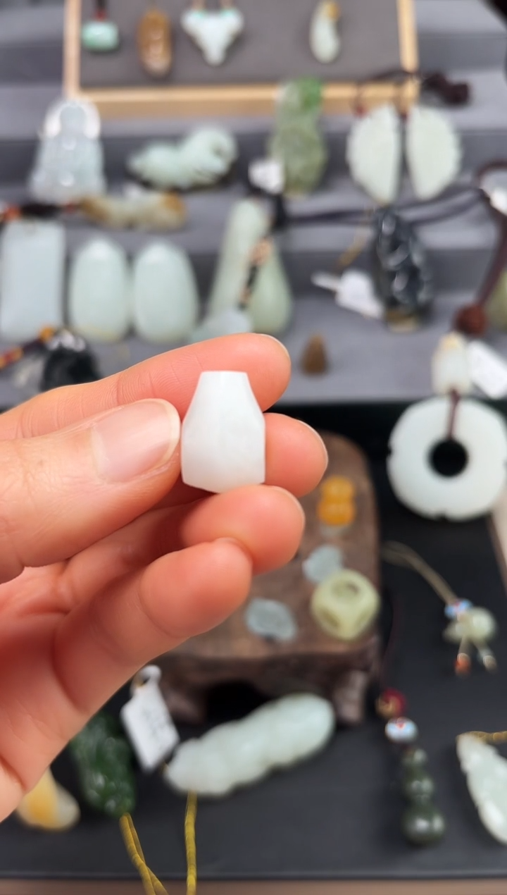 【闪购商品】和田玉颈饰未镶嵌白玉三通