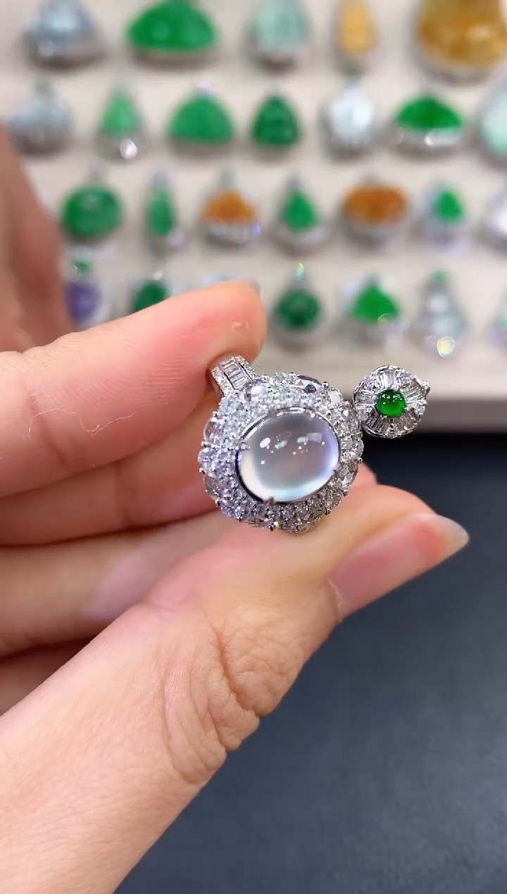 【闪购商品】翡翠戒指18K金镶嵌v33   